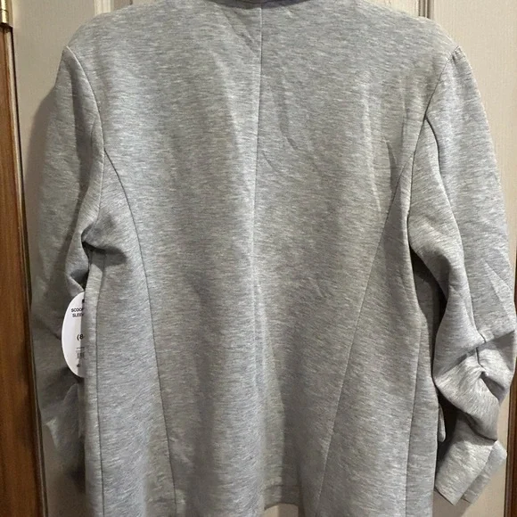 Elegant Light Gray Women's Blazer - Picture 2 of 3